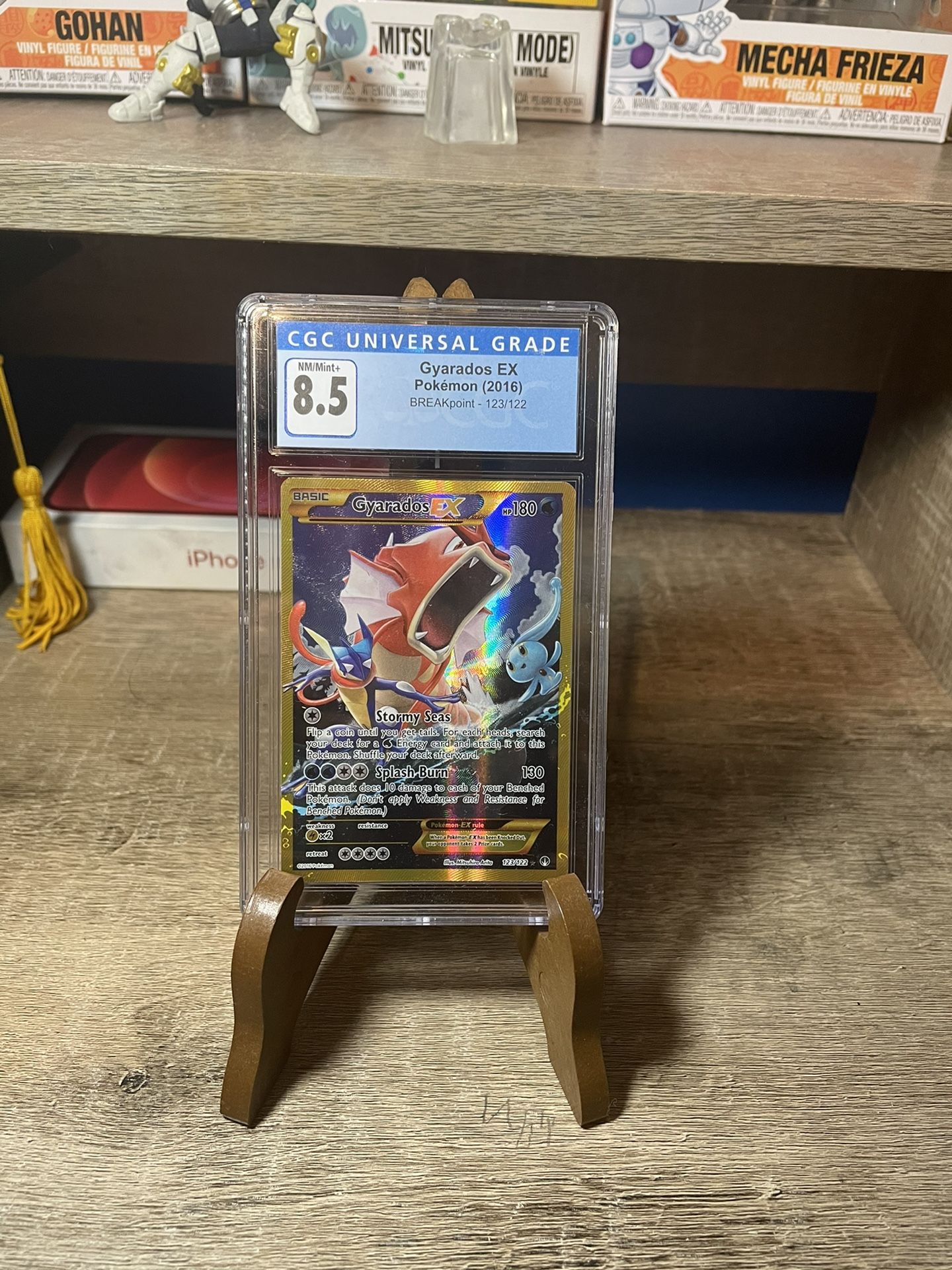 Gyarados EX BREAKpoint- 123/122 CGC 8.5