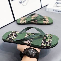 Flip-flops men's summer outdoor wear non-slip wear-resistant clip foot slippers men's outdoor sports seaside beach sandals large size