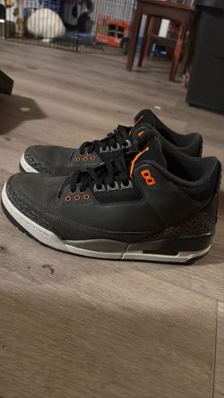 Air Jordan 3 Retro (size 9 men)