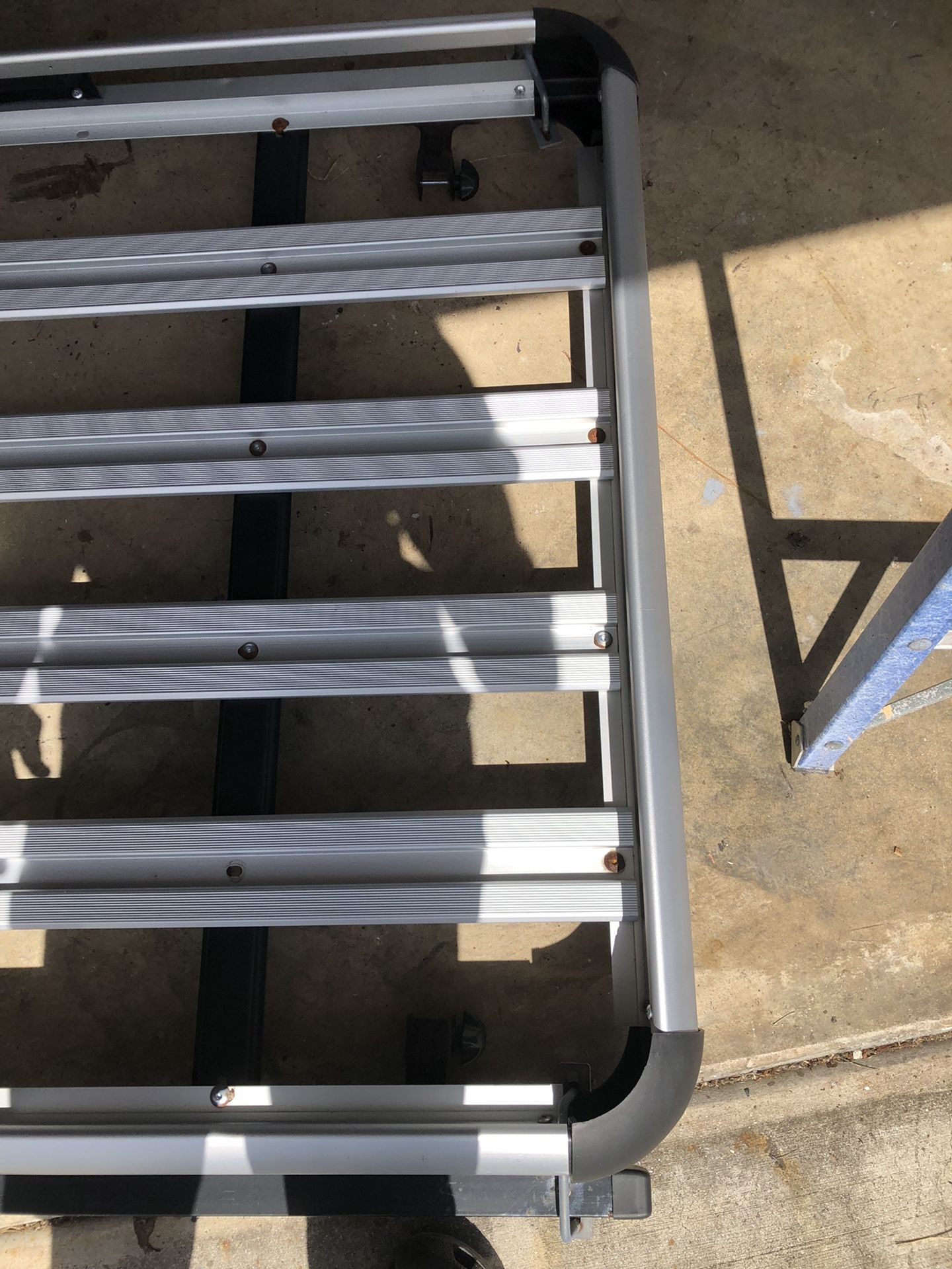 Universal Luggage Rack