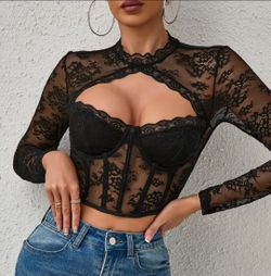 FLORAL DESIGN NEW LACE LONG SLEEVE TOP ( SIZE MEDIUM )