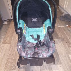 Brand-new Evenflo Carseat