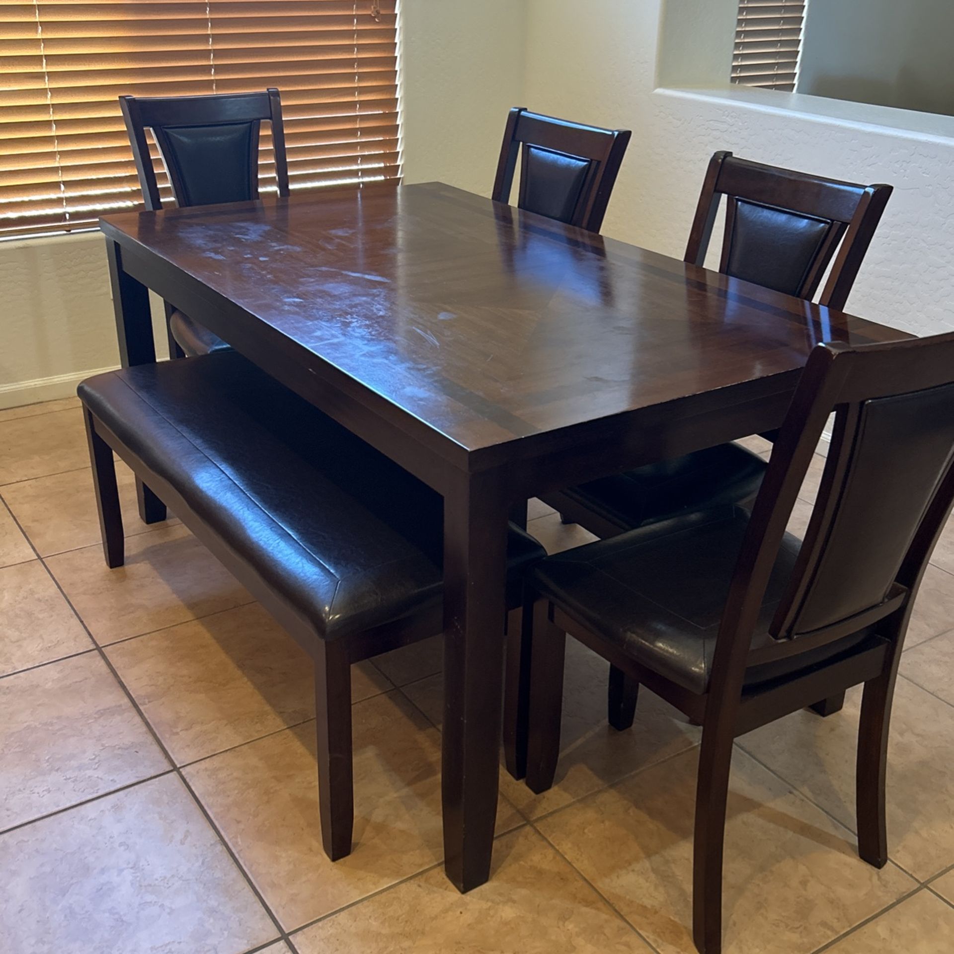 Kitchen Table And Chairs