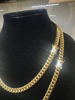 Cuban Link With Iced Crab Clasp