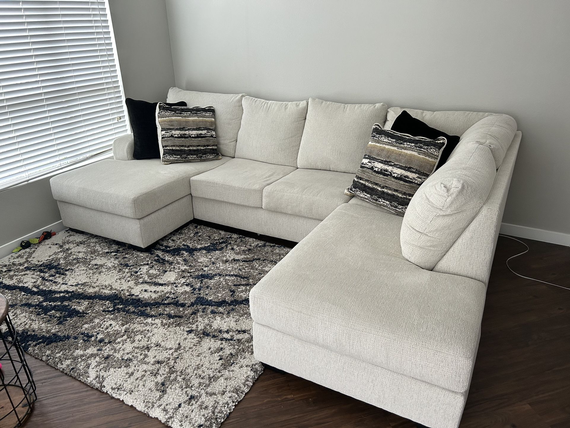 Ashley Furniture Sectional NEED GONE By 8/27 Please!