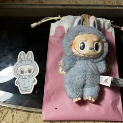 "Exciting Macaron Labubu" Sea Salt Coconut