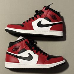 Nike Air Jordan 1 Mid Chicago Toe 2020 Like New VNDS