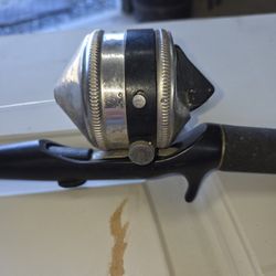 Zebco 33 is a classic fishing reel With Crappie  Rod