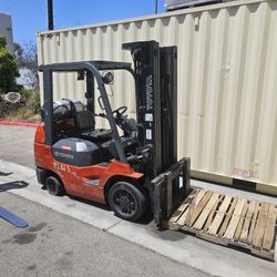 Toyota 7 Series Forklift 3 Stage Sideshift Tilt
