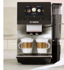 Bosch Model TPU60706 800 Series Fully Automatic Espresso, Coffee and Cold Brew Machine Like New