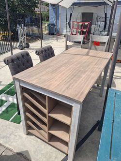 Dining Table with 4 chairs
