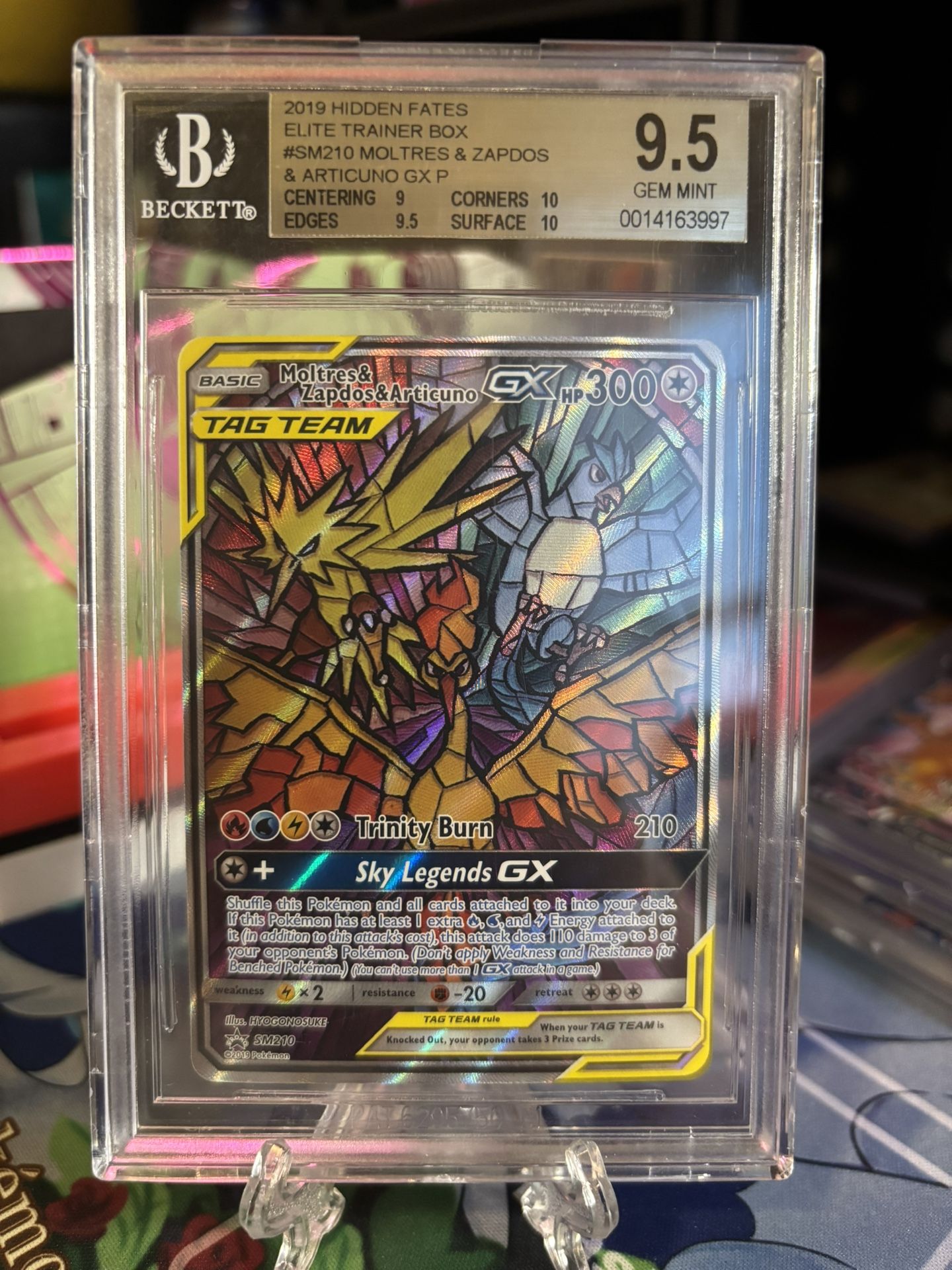 BGS 9.5 GEM MINT Moltres & Zapdos & Articuno #SM210 (2019) Pokemon Hidden Fates English