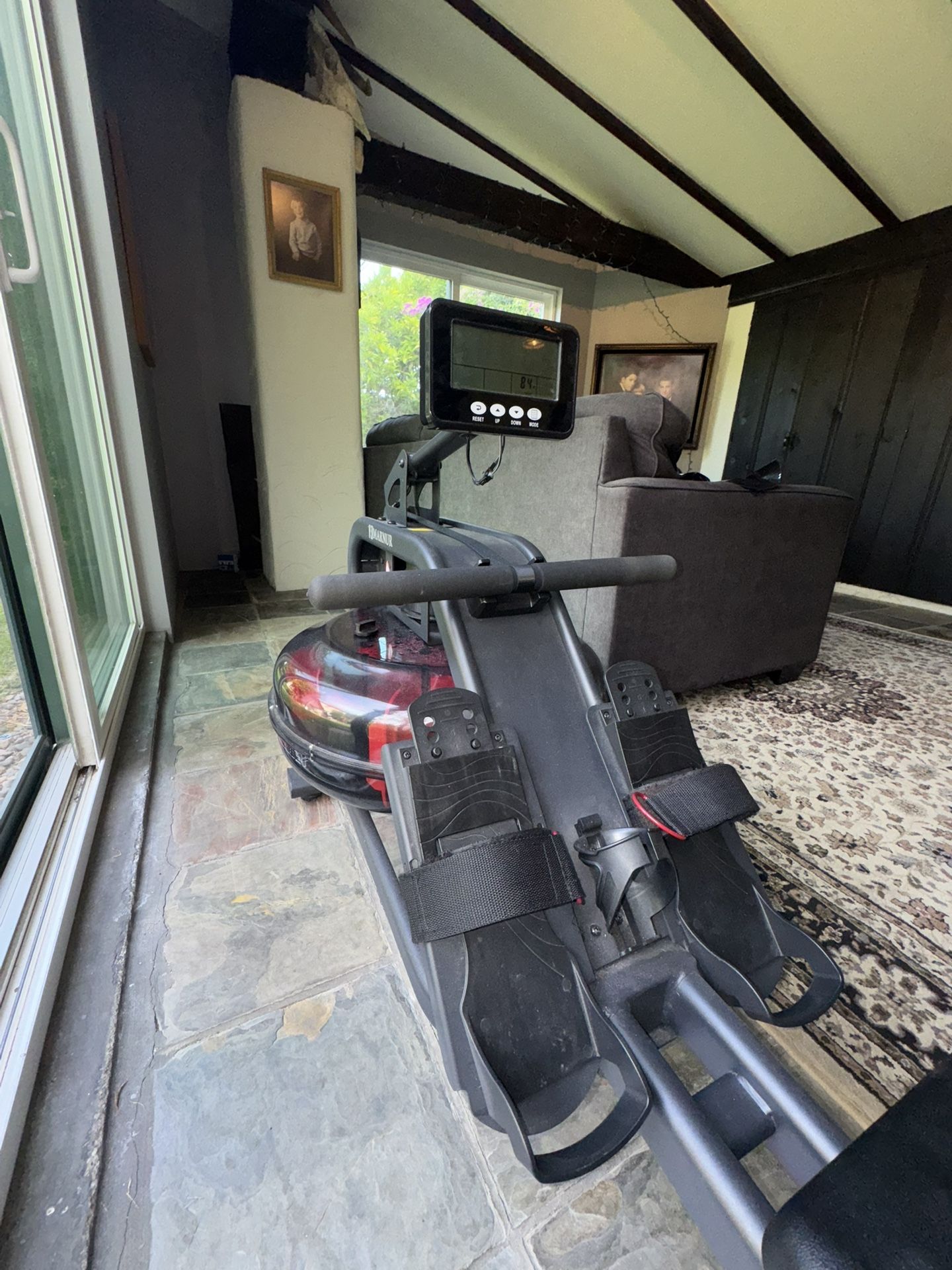 Water Rowing Machine. Excellent Condition.