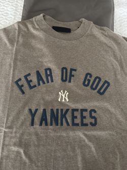 FW25 Fear of God ESSENTIALS New York Yankees 90s T-Shirt Oversized Size Medium