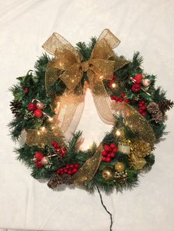 Pre-lit Christmas wreath
