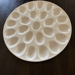 White ceramic deviled egg player