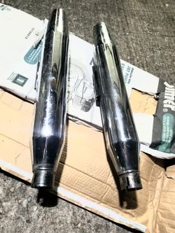 Harley motorcycle side pipes