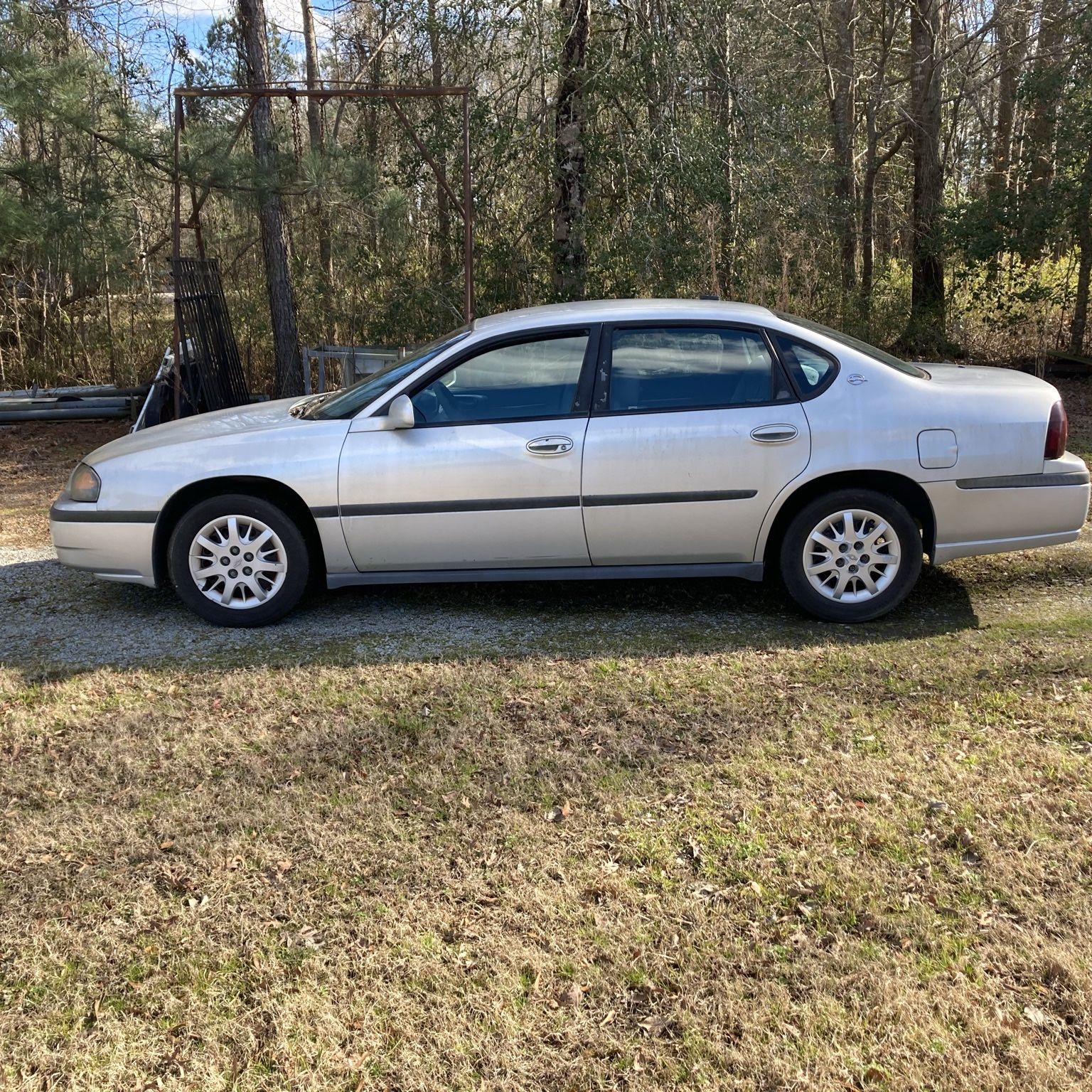 2001 CHEVY IMPALA RUN AND LOOK GREAT !!!(need Transmission Work )