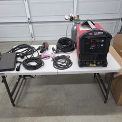 Lincoln TIG200 TIG / Stick Welder