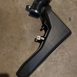 2015 2020  Nissan Rogue Intake Air Duct 
