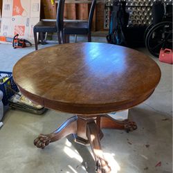 Round kitchen table with glass top and chairs