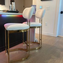 2 Bar Stools 