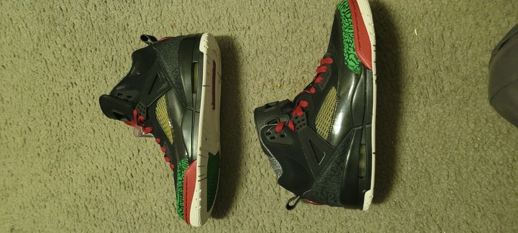 Jordan SpizikeBlack Varsity Red (2017)