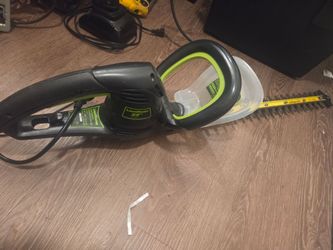 Lawnmaster 22" hedge trimmer