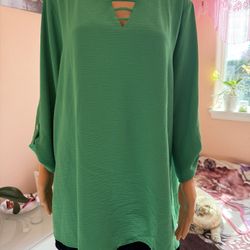 Women's long-sleeved blouse