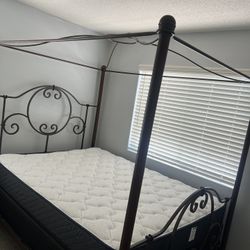 Queen Canopy Bed Set