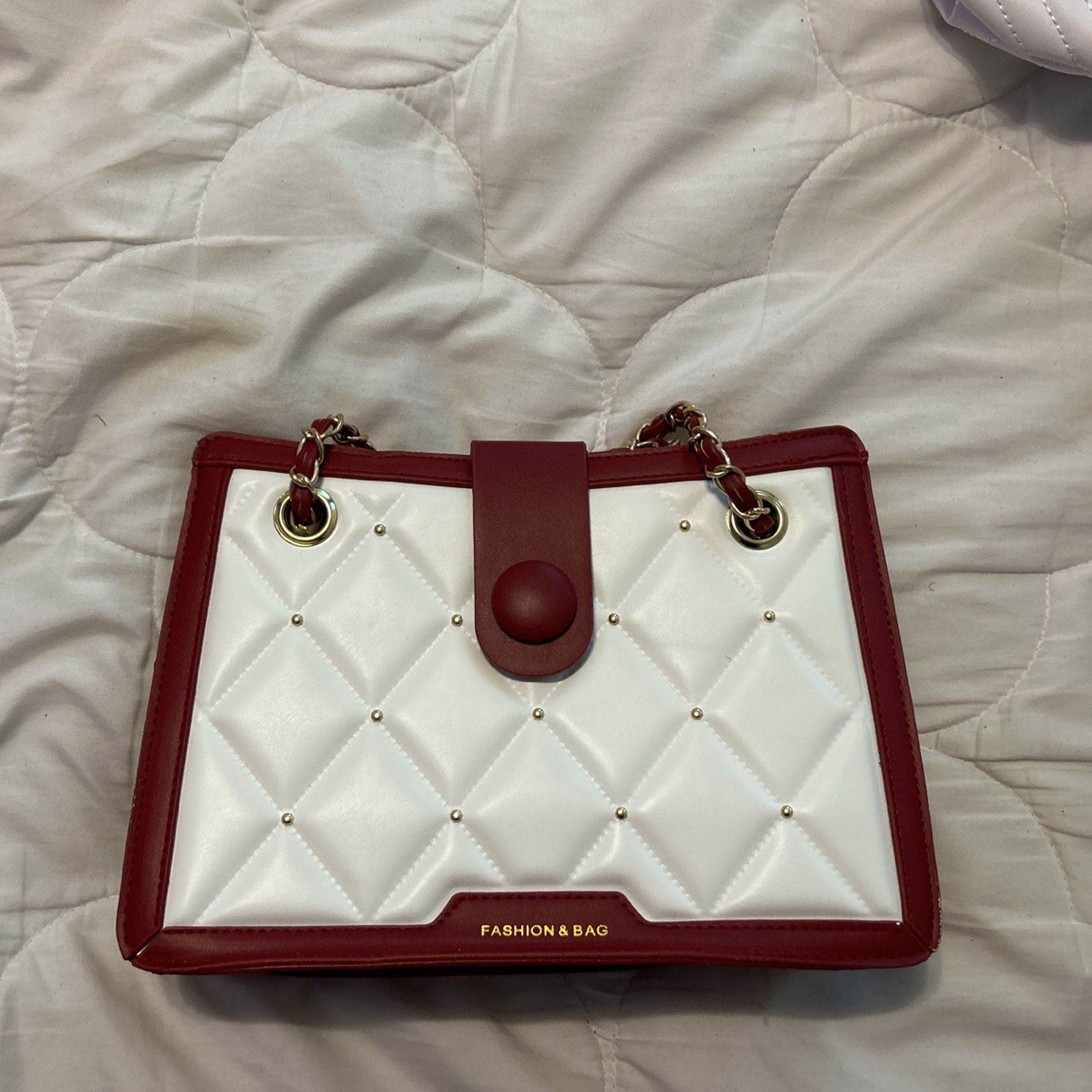 Fashionable Square Embroidered Shoulder Bag (Red And white)