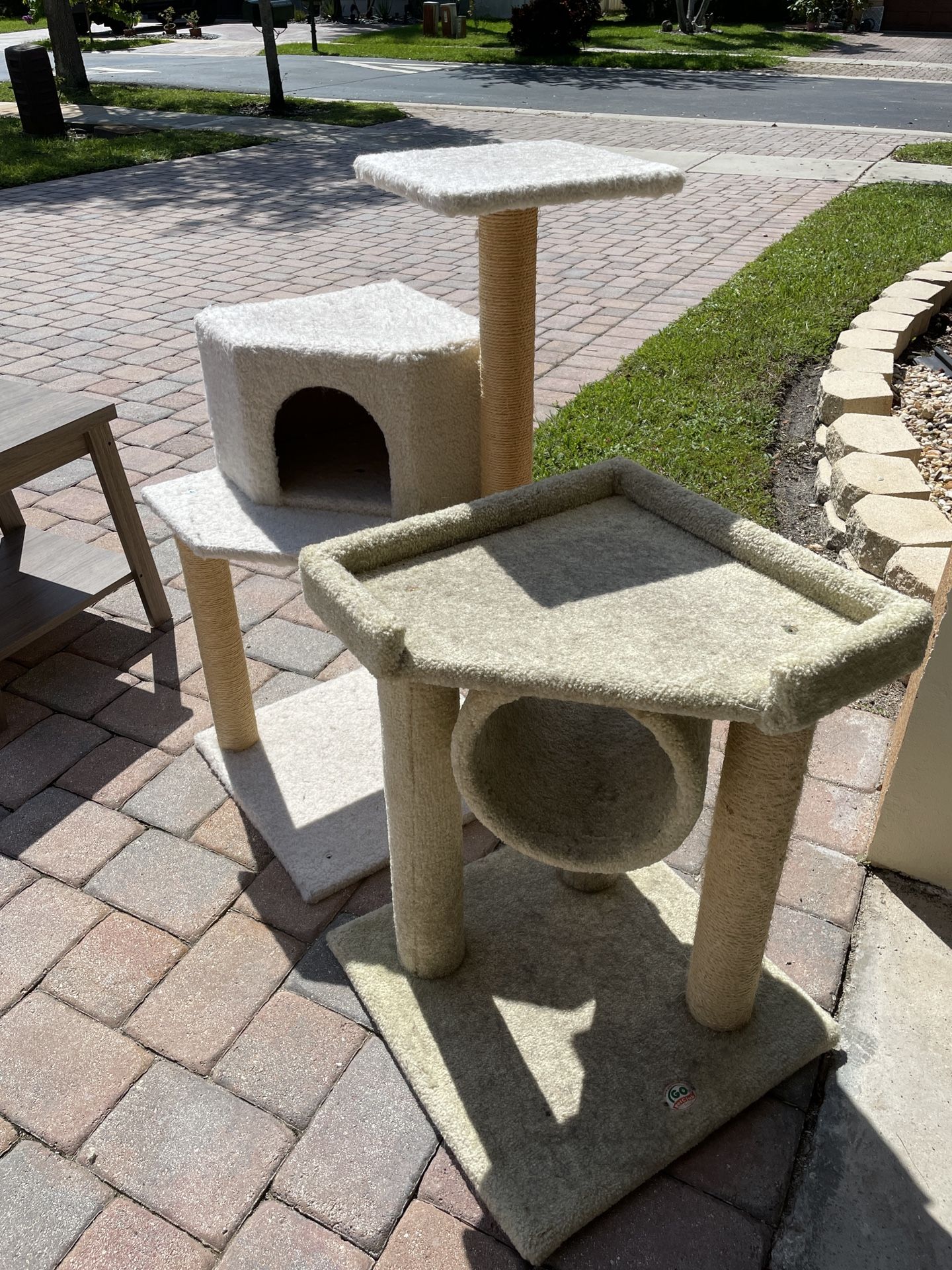 Set of Cat Trees for Sale in Pembroke Pines, FL OfferUp