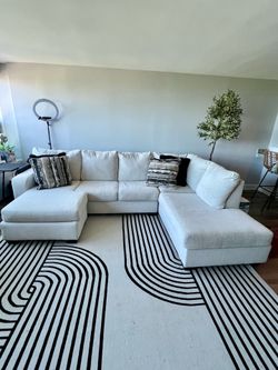 $750 or Best Offer! White sectional couch