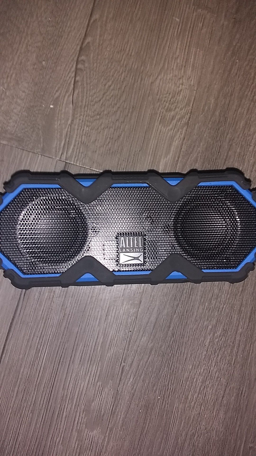 Altec Lansing waterproof speaker
