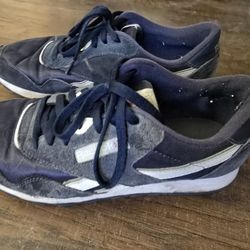 Used reeboks shoes 10.5 mens