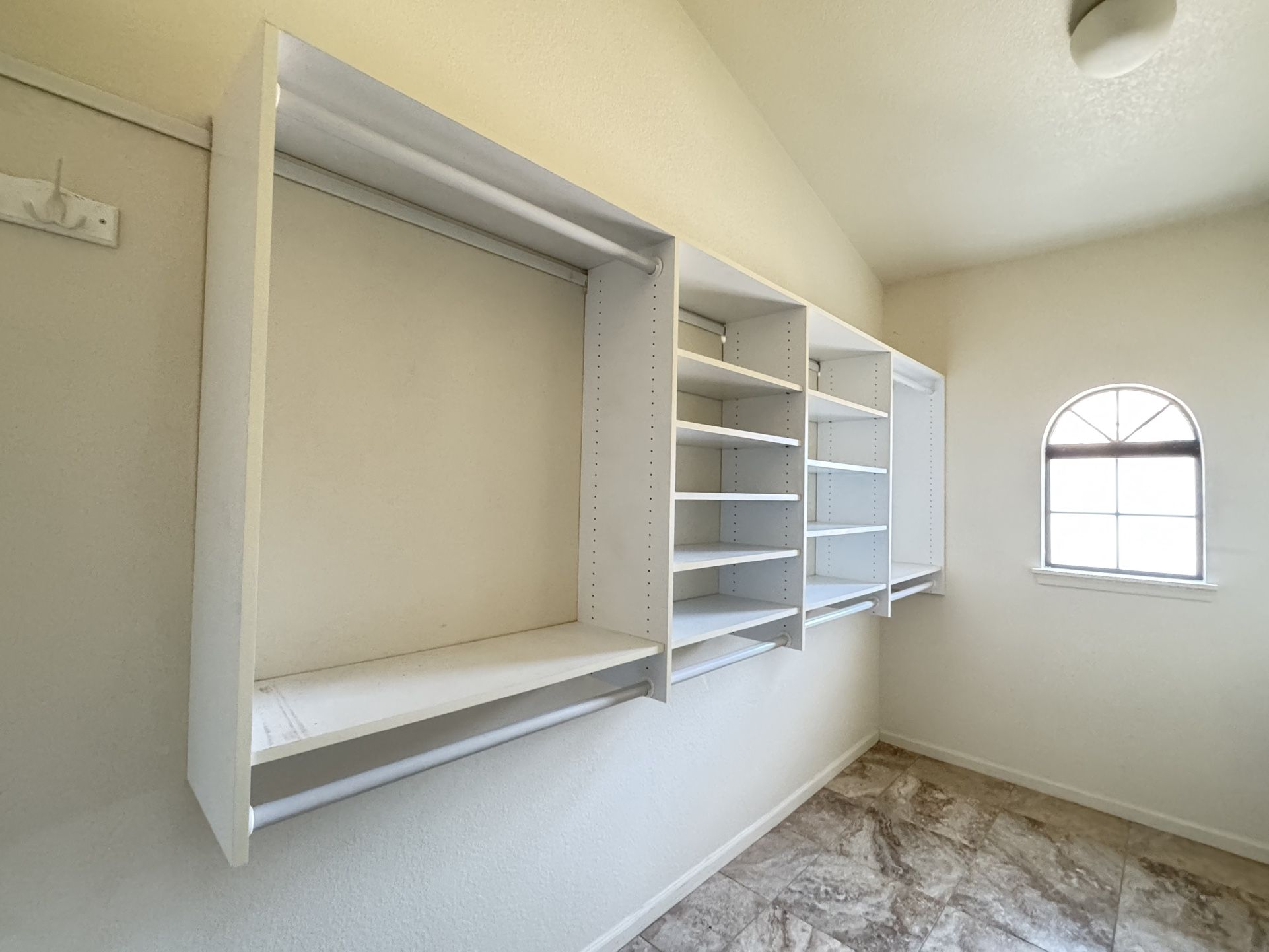 Closet Shelves & Racks