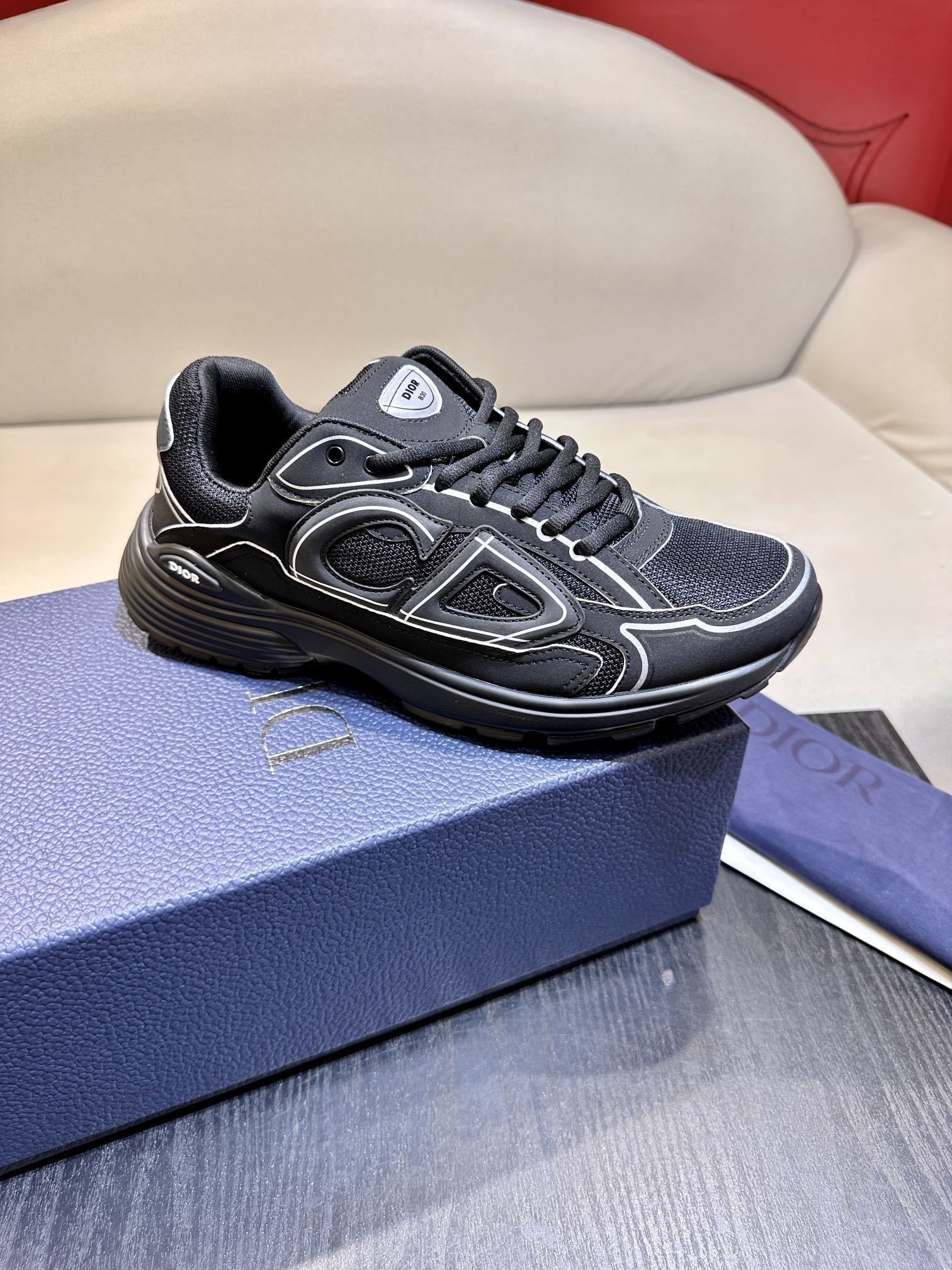 Dior B30 Size 10