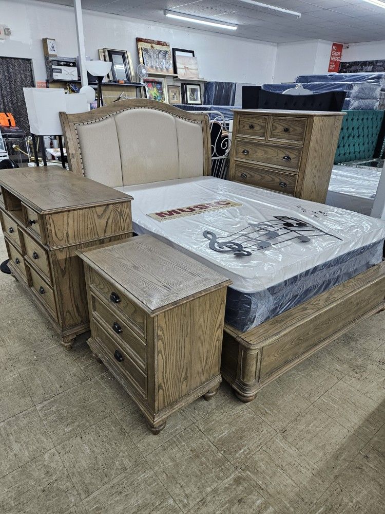Nice Queen Bedroom Set