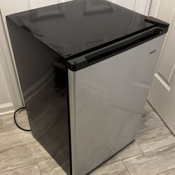 Mini Fridge Haier