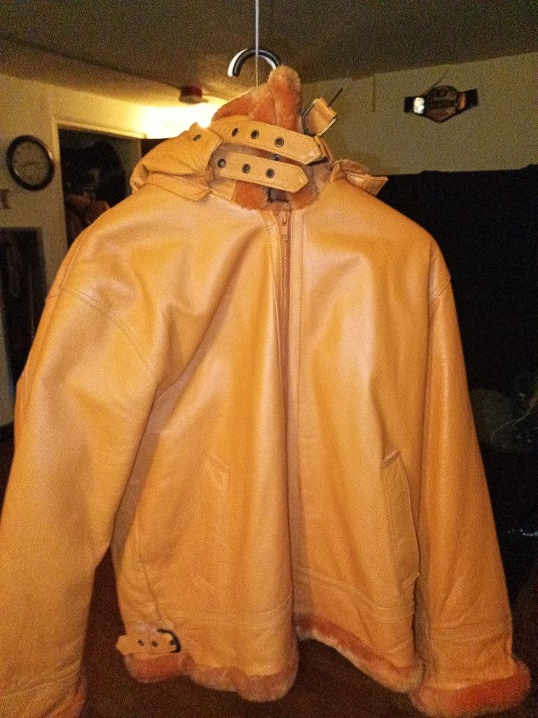 Unisex Wilda Genuine Leather Fur Interior Coat. Size XXL. But Feels Medium