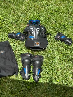 New Kids Ridbiker size Large chest, knee, elbow and glasses protector