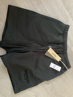 BLACK ESSENTIAL SHORTS