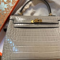 Kelly H Crossbody Bag