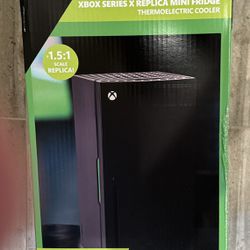 Xbox Series X Replica mini fridge