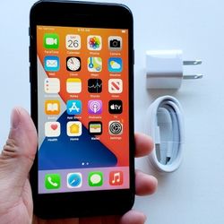 iPhone 7 128gb - UNLOCKED - Like New 