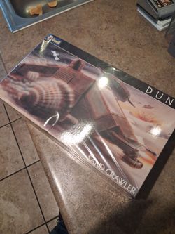 Brand new Factory Revell sandcrawler 1986 $50 pick up in Glendale