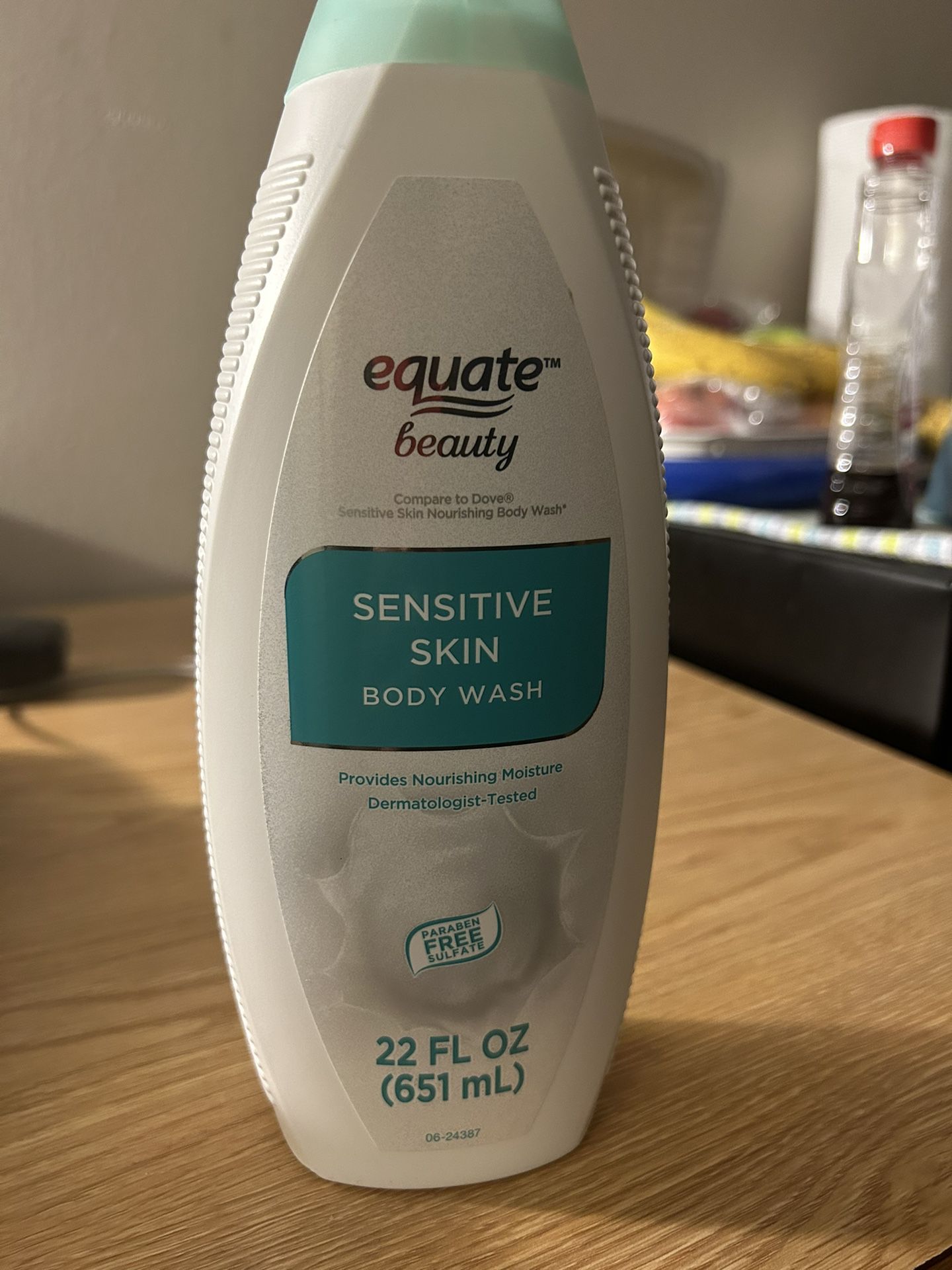 Equate Beauty Sensitive Skin Body Wash, 22oz
