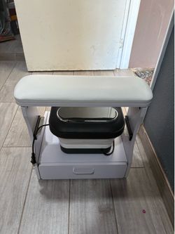 Pedicure table and basin,