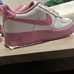 Nike Air force 1 white/ flamingo pink