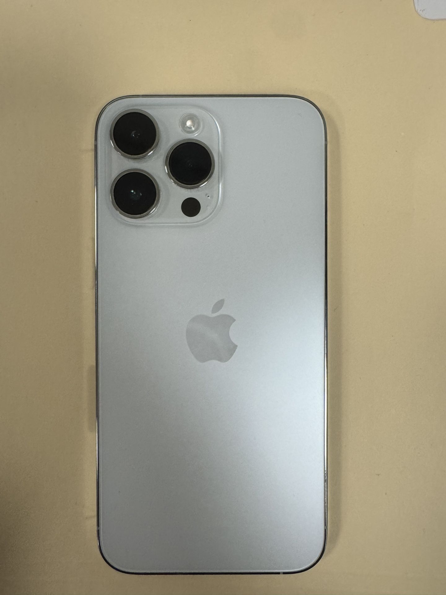 iPhone 14 Pro Max 128 GB Unlocked  (white)